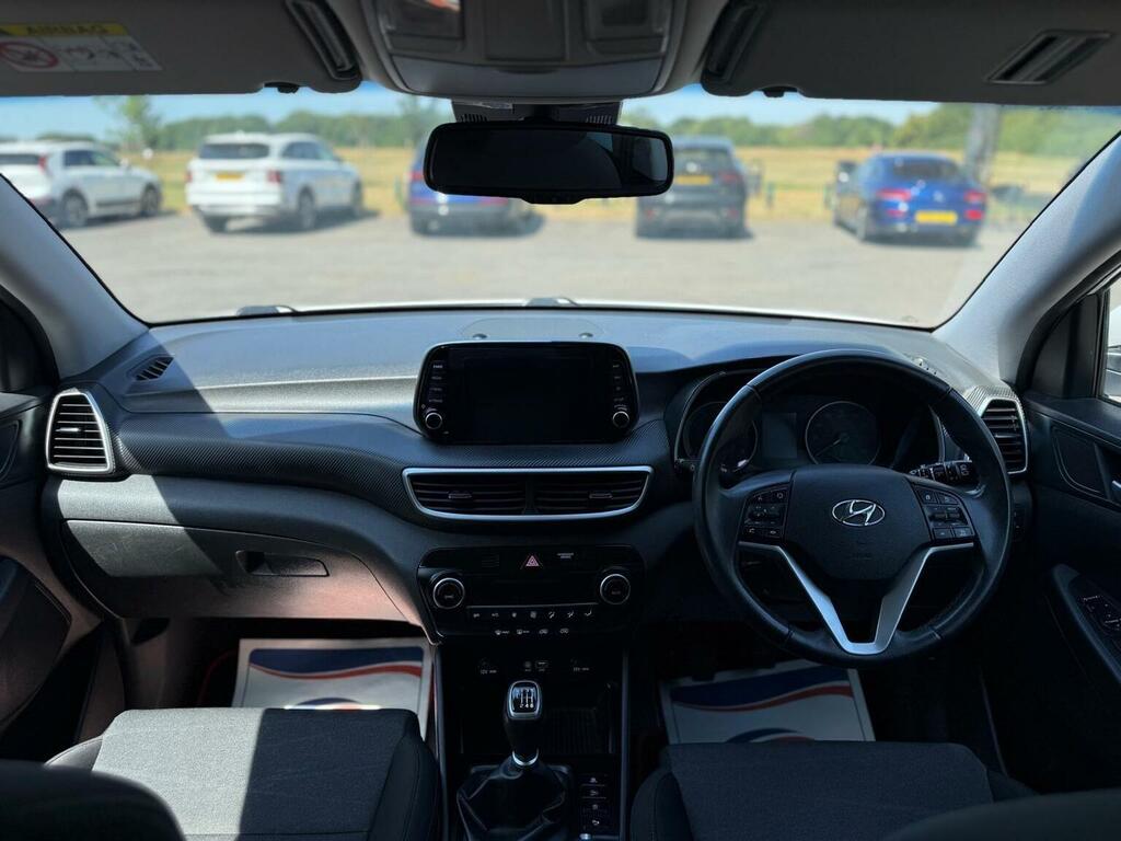 Hyundai Tucson 1.6 Gdi Se Nav Euro 6 Ss White #2