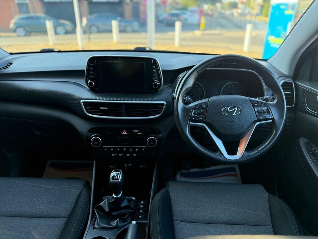 Hyundai Tucson Suv 1.6 Gdi Se Nav Euro 6 Ss 201969 NX69UJM Grey #2
