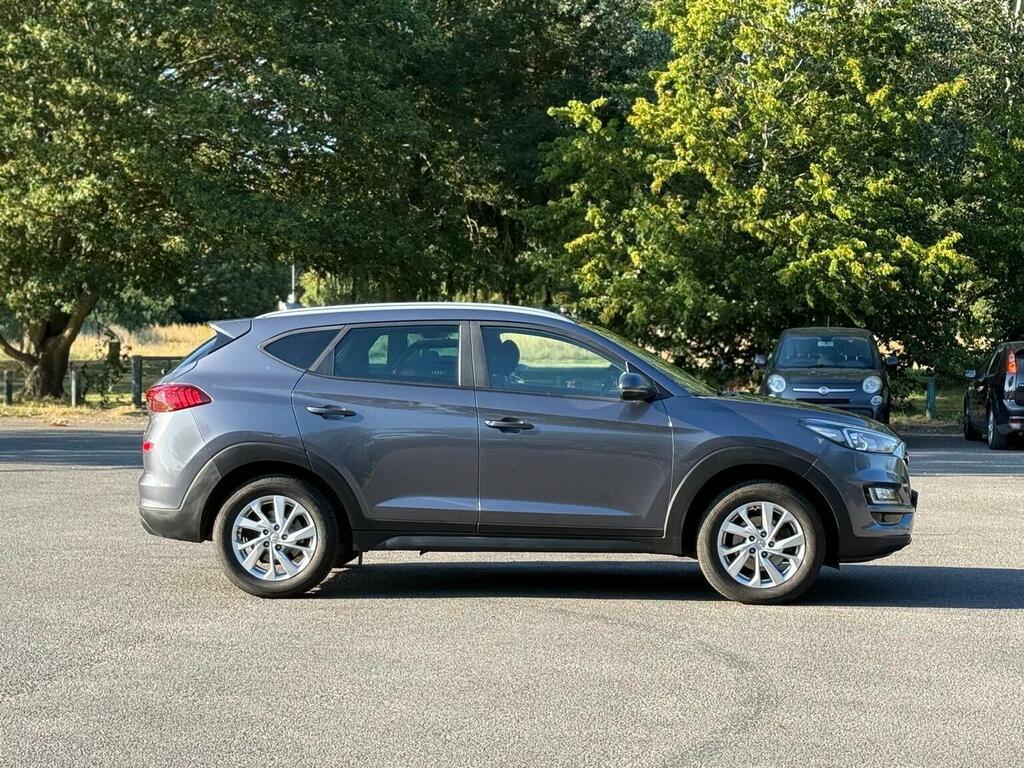 Hyundai Tucson Suv 1.6 Gdi Se Nav Euro 6 Ss 201969 NX69UJM Grey #6