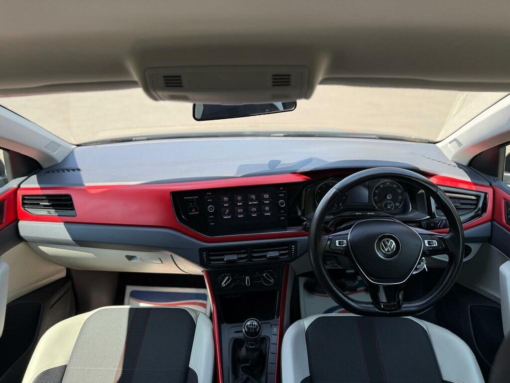 Volkswagen Polo 1.0 Tsi Beats Euro 6 Ss Black #2