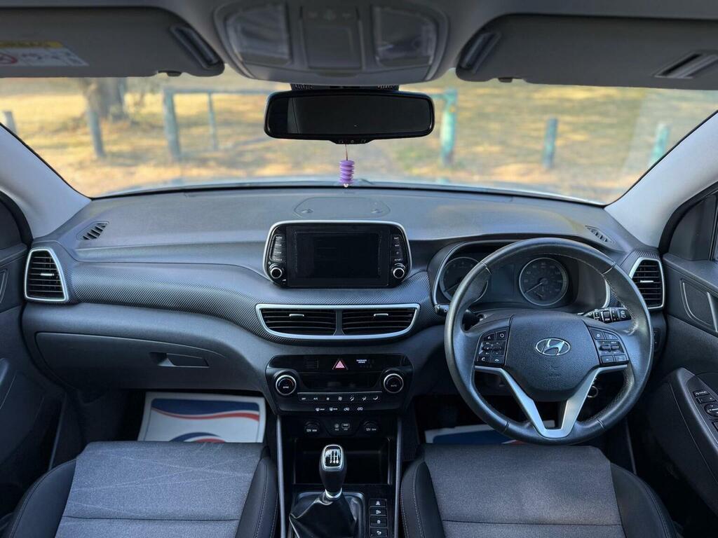 Hyundai Tucson Suv 1.6 Gdi Se Nav Euro 6 Ss 201919 EU19HBO Silver #2