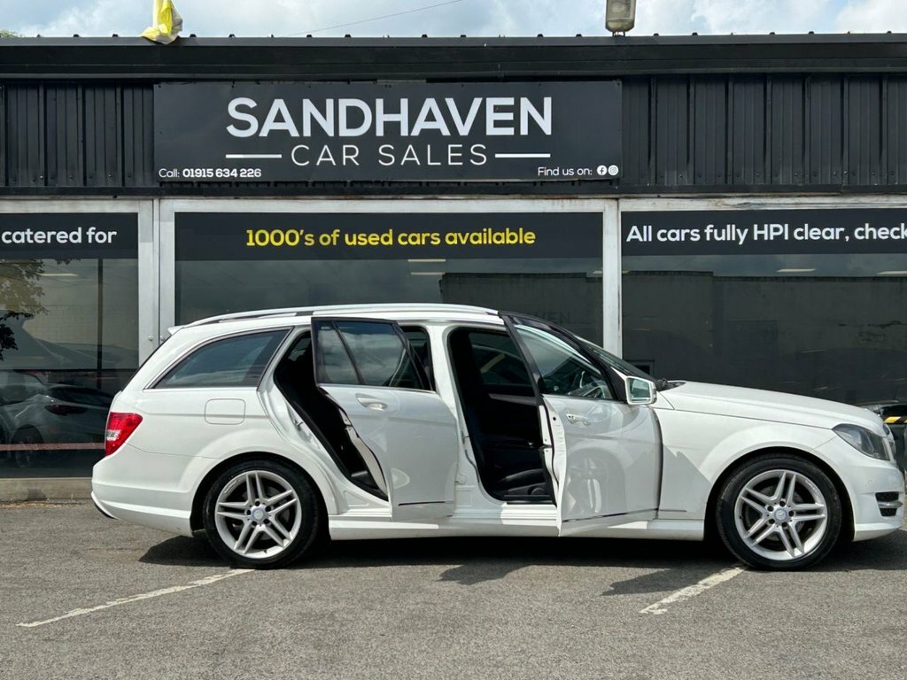 Mercedes-Benz C Class 2.1L Amg Sport White #4