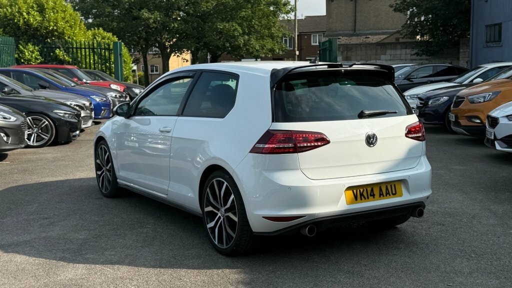 Volkswagen Golf 2L Gtd VK14AAU White #2