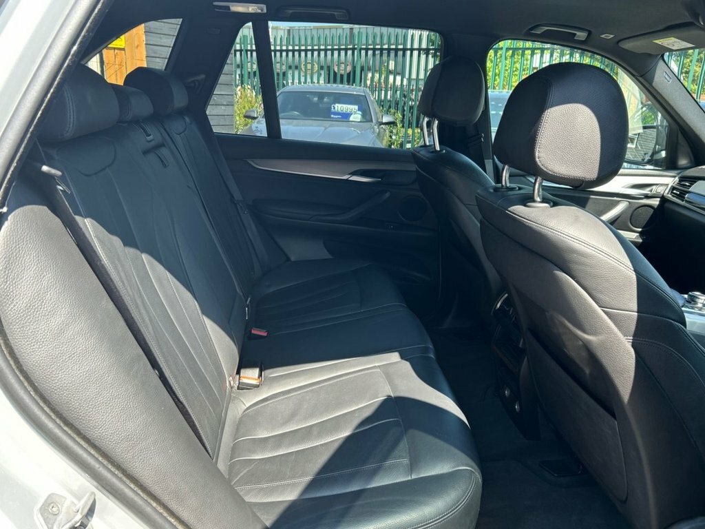 BMW X5 X5 M50d White #25