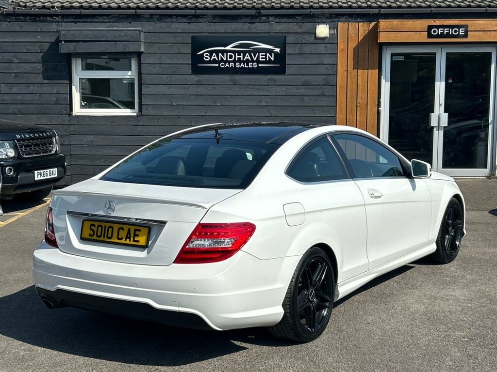 Mercedes-Benz C Class 2.1L Amg Sport Edition White #2