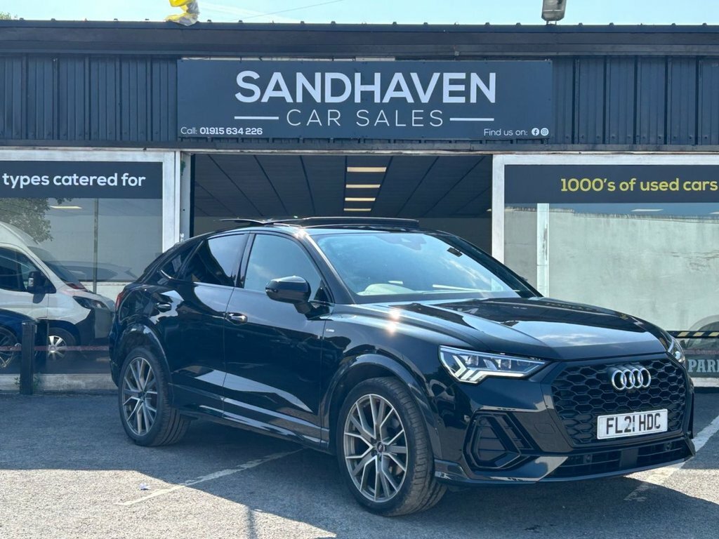 Audi Q3 1.5L Vorsprung Black