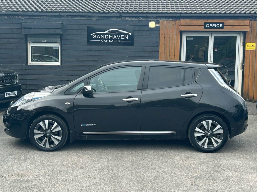 Nissan Leaf Acenta White #8