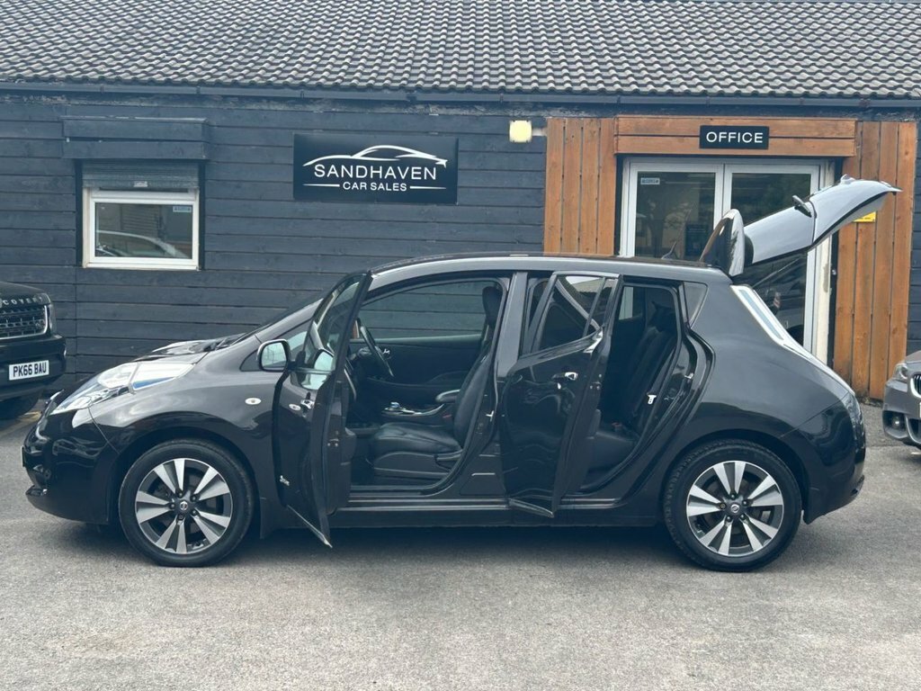 Nissan Leaf Acenta White #10