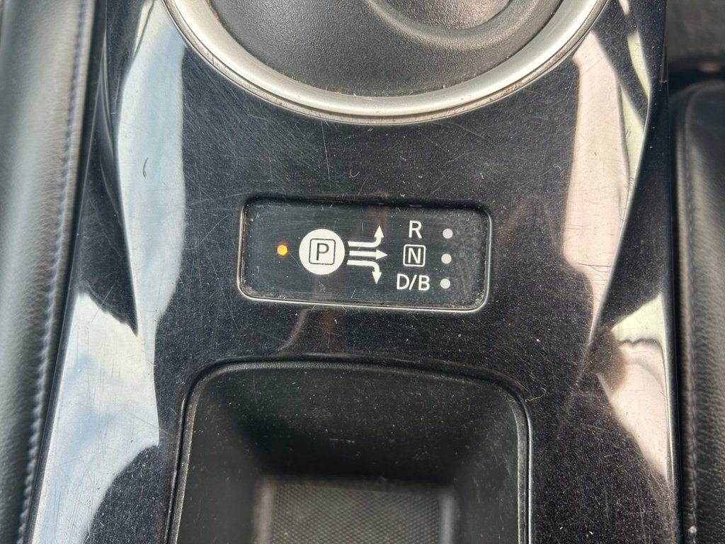Nissan Leaf Acenta White #30