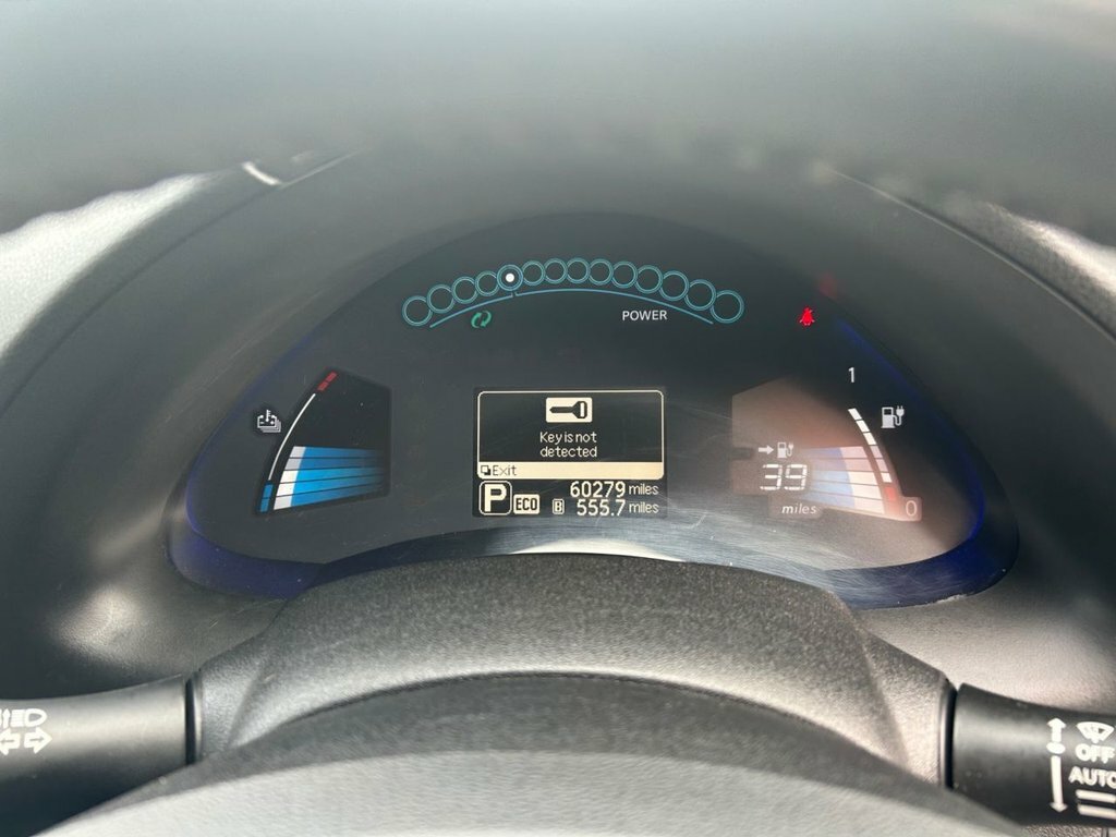 Nissan Leaf Acenta White #28