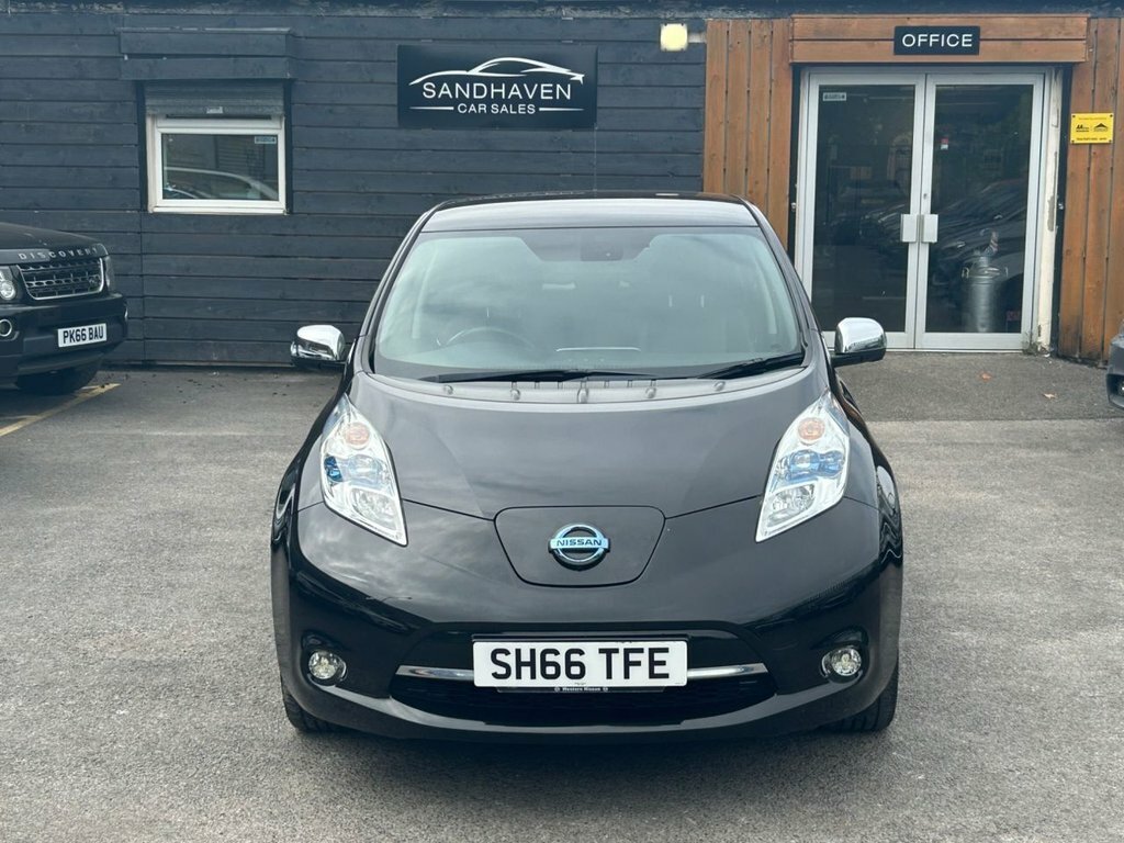 Nissan Leaf Hatchback Black #6