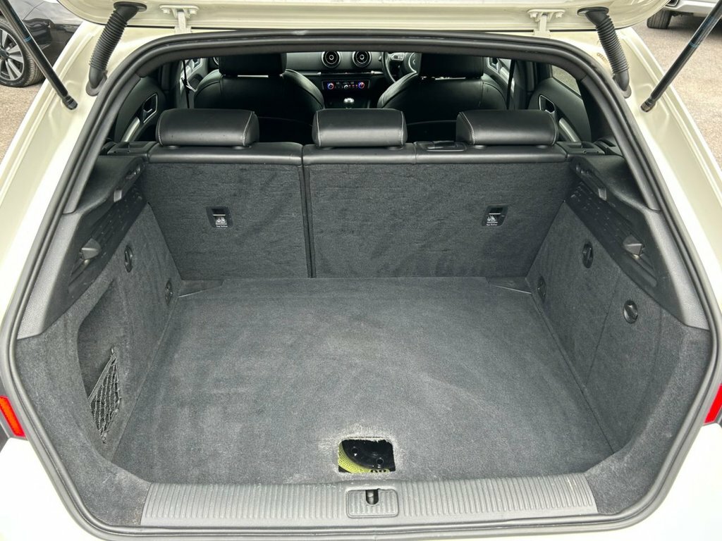 Audi A3 Tdi S Line  #9