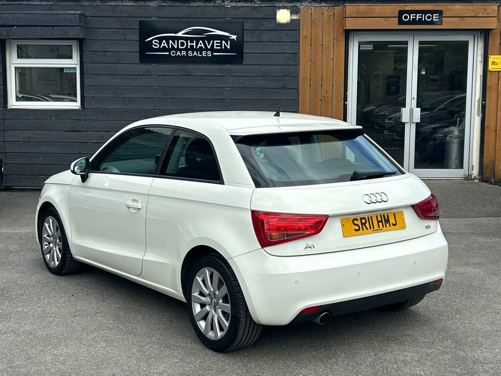 Audi A1 1.6L Sport White #2