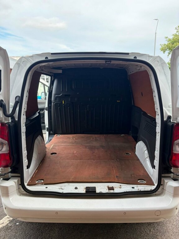 Vauxhall Combo 2300 1.5 Turbo D 100Ps H1 Sportive Van White #19