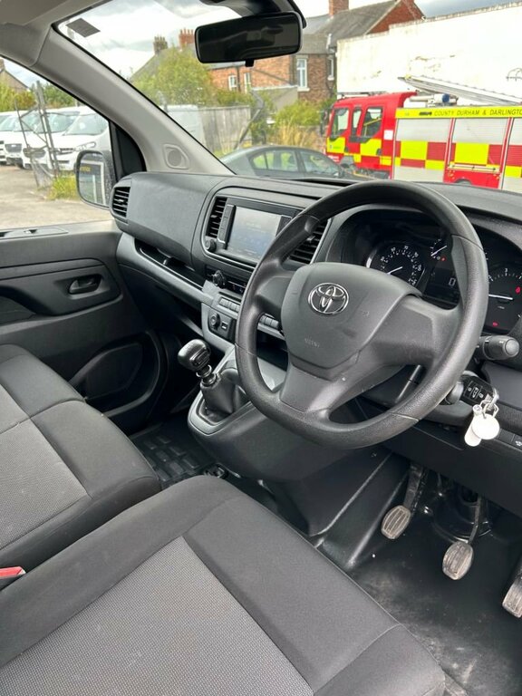 Toyota PROACE 75Kwh Icon Medium Panel Van Mwb 6Dr 7Kw Obc White #22
