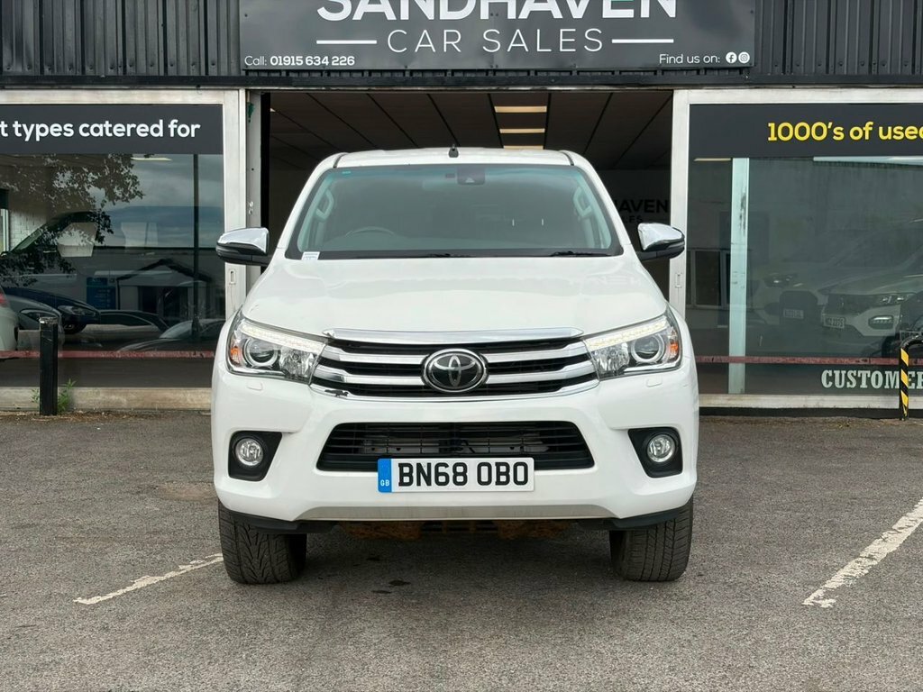Toyota HILUX 2.4L Invincible White #3