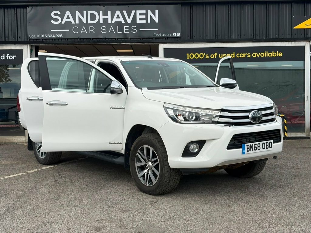 Toyota HILUX 2.4L Invincible White #2