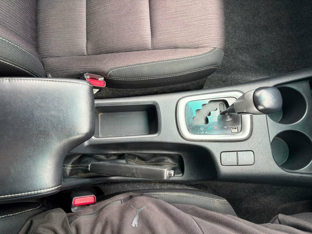 Toyota HILUX Active 2.4 D-4d Dcab Grey #45