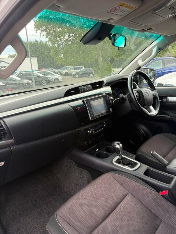Toyota HILUX Active 2.4 D-4d Dcab Grey #25