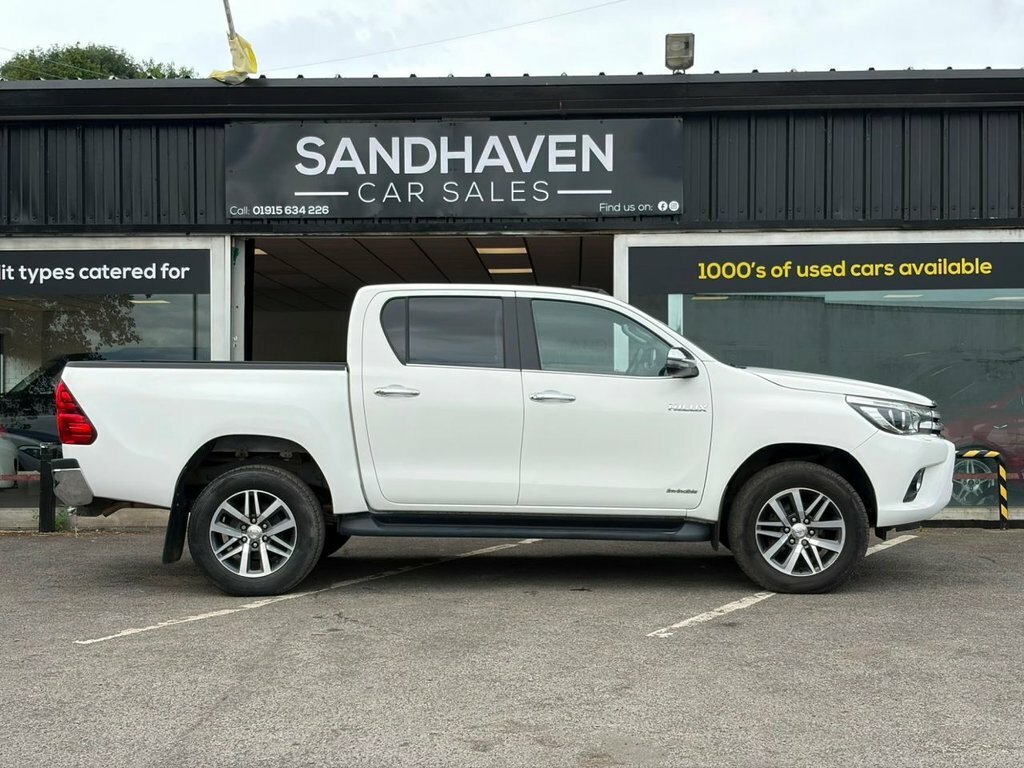 Toyota HILUX 2.4L Invincible White #5