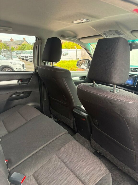 Toyota HILUX Active 2.4 D-4d Dcab Grey #22