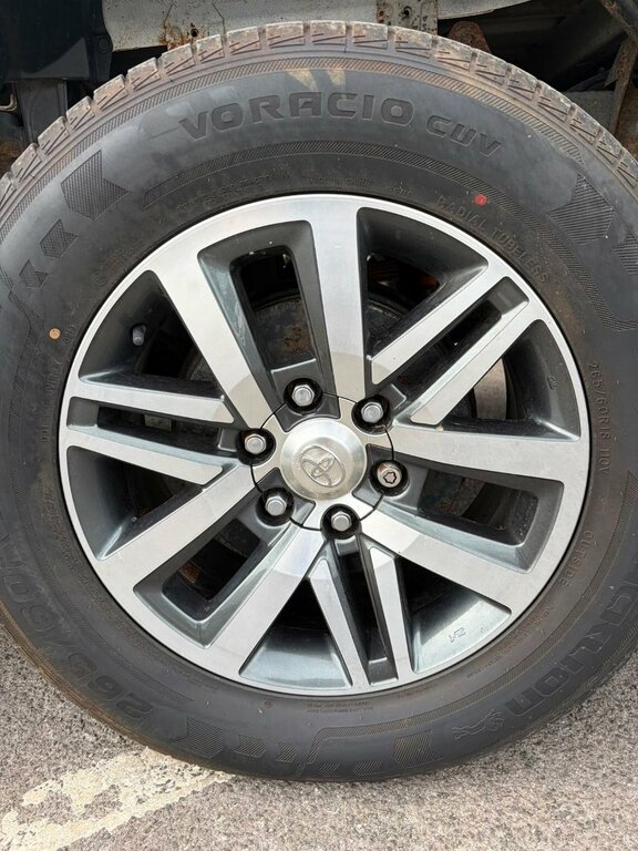 Toyota HILUX Active 2.4 D-4d Dcab Grey #18