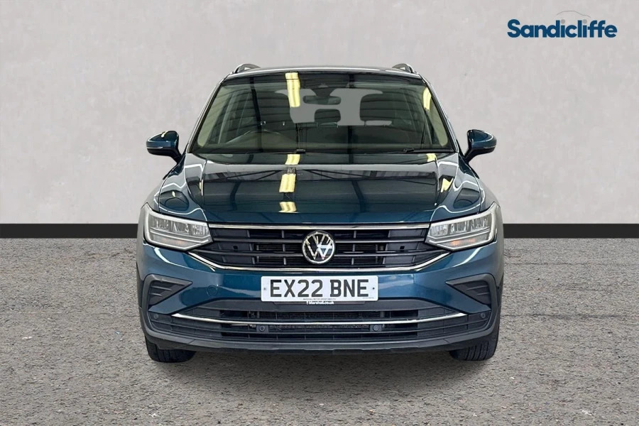 Volkswagen Tiguan Tiguan 1.5 Tsi 150 Active Dsg Estate EX22BNE Blue #2