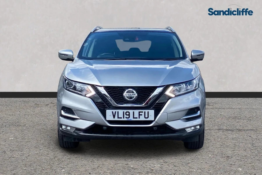 Nissan Qashqai Qashqai 1.3 Dig-t N-connecta Hatchback VL19LFU Silver #2