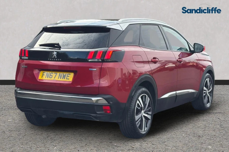 Peugeot 3008 3008 1.2 Puretech Allure Estate FN67NWE Red #4