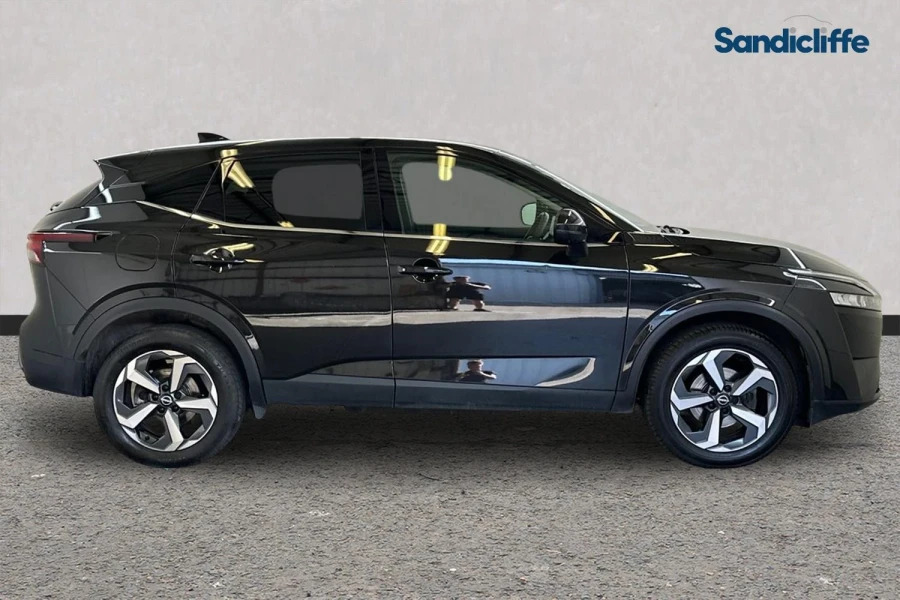 Nissan Qashqai Qashqai 1.3 Dig-t Mh 158 N-connecta Xtronic Ha LY23YHJ Black #3