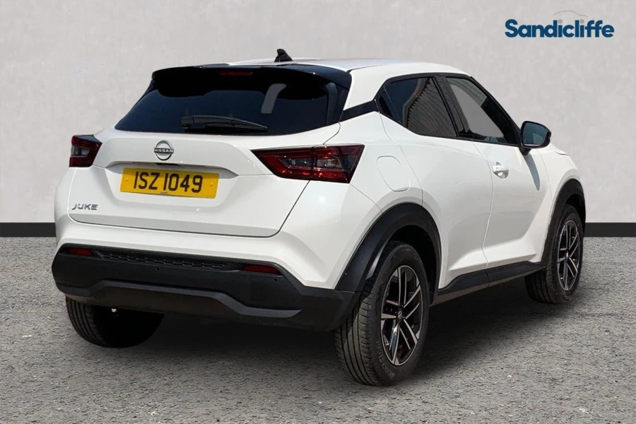 Nissan Juke Juke 1.0 Dig-t N-connecta Hatchback ISZ1049 White #4