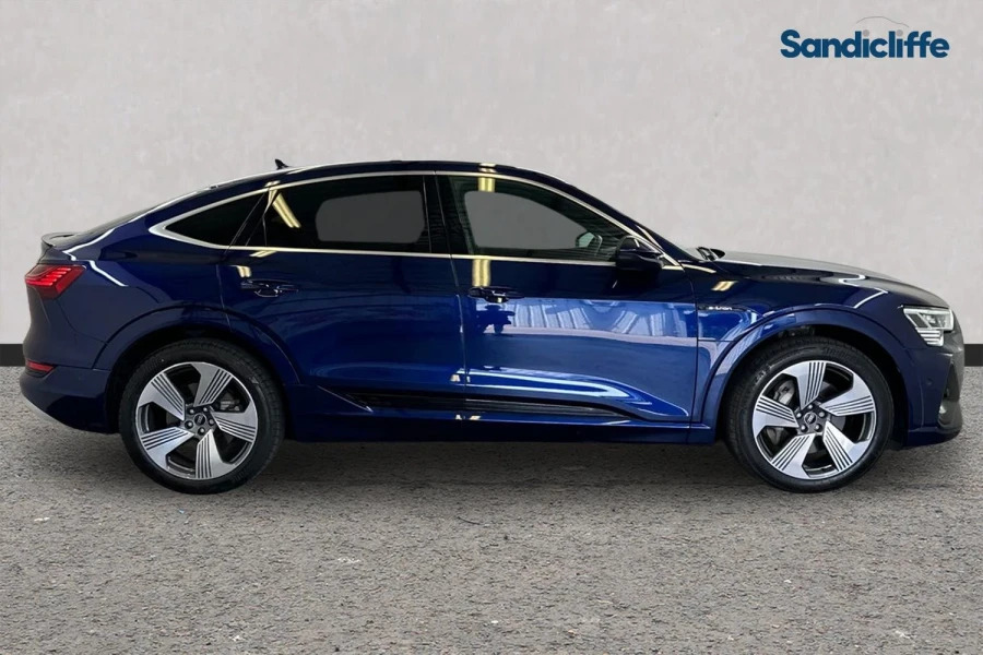 Audi E-tron E-tron 230Kw 50 Quattro 71Kwh S Line Hatc Blue #3
