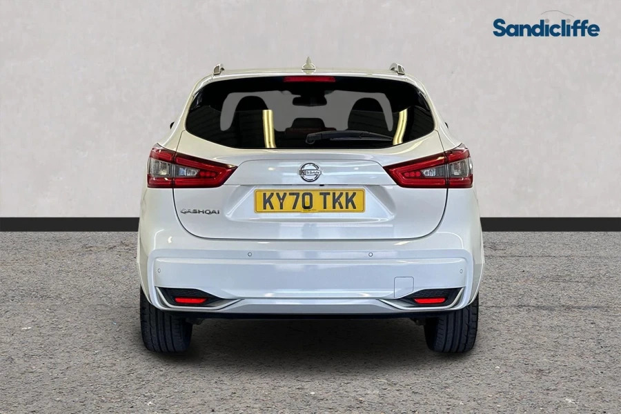 Nissan Qashqai Qashqai 1.3 Dig-t Tekna Hatchback KY70TKK White #5