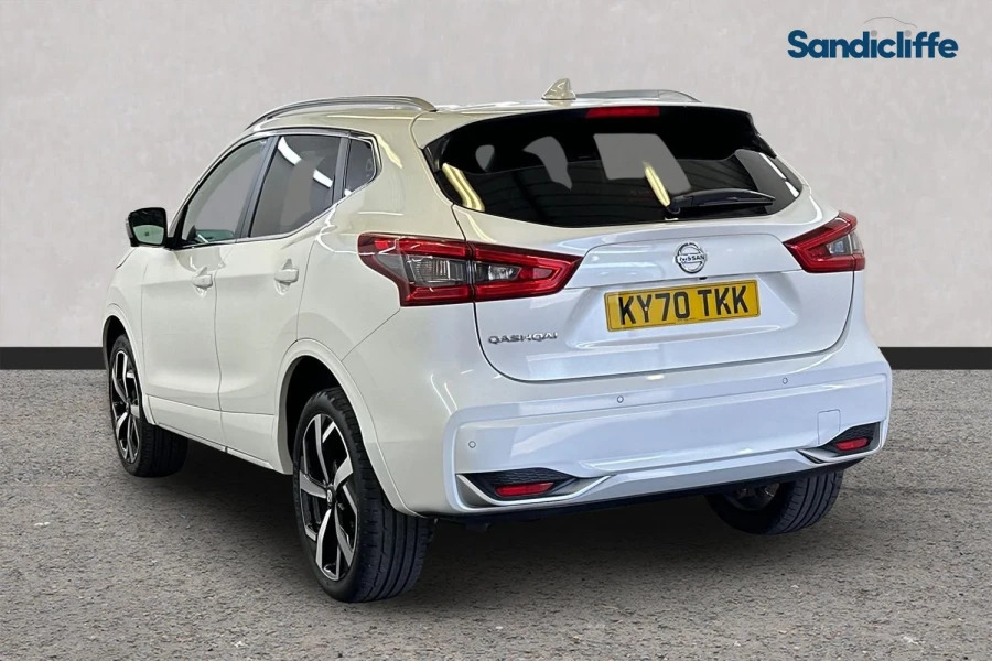 Nissan Qashqai Qashqai 1.3 Dig-t Tekna Hatchback KY70TKK White #6
