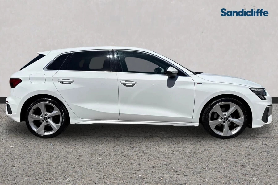 Audi A3 A3 35 Tfsi S Line Hatchback FM72NJE White #3