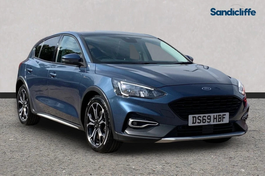 Ford Focus Focus 1.5 L Ford Ecoboost Active X 6Spd 150Ps Blue