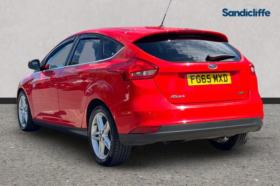 Ford Focus Focus 1.0 Titanium 6Spd 125Ps Red #6