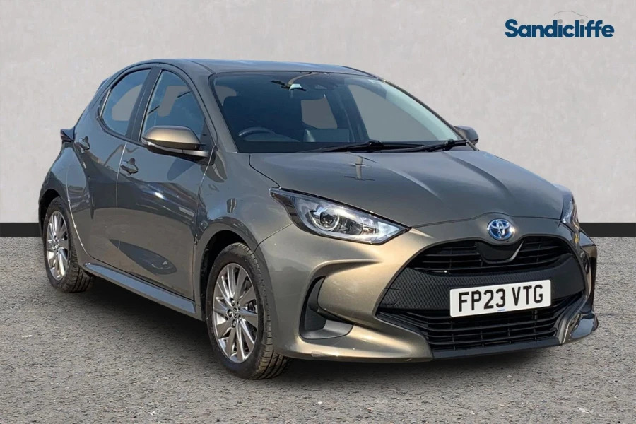 Toyota Yaris Yaris 1.5 Hybrid Icon Cvt Hatchback Gold