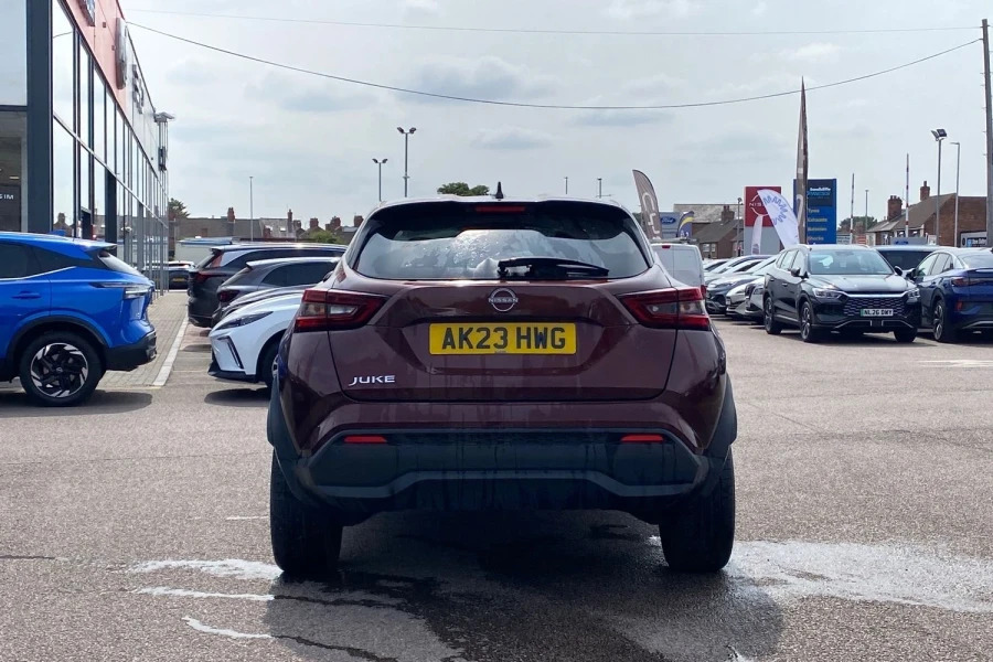 Nissan Juke Juke 1.0 Dig-t 114 Tekna Dct Hatchback AK23HWG Red #3