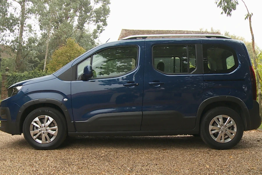 Peugeot Rifter Rifter 1.5 Bluehdi 100 Active 7 Seats Estate White