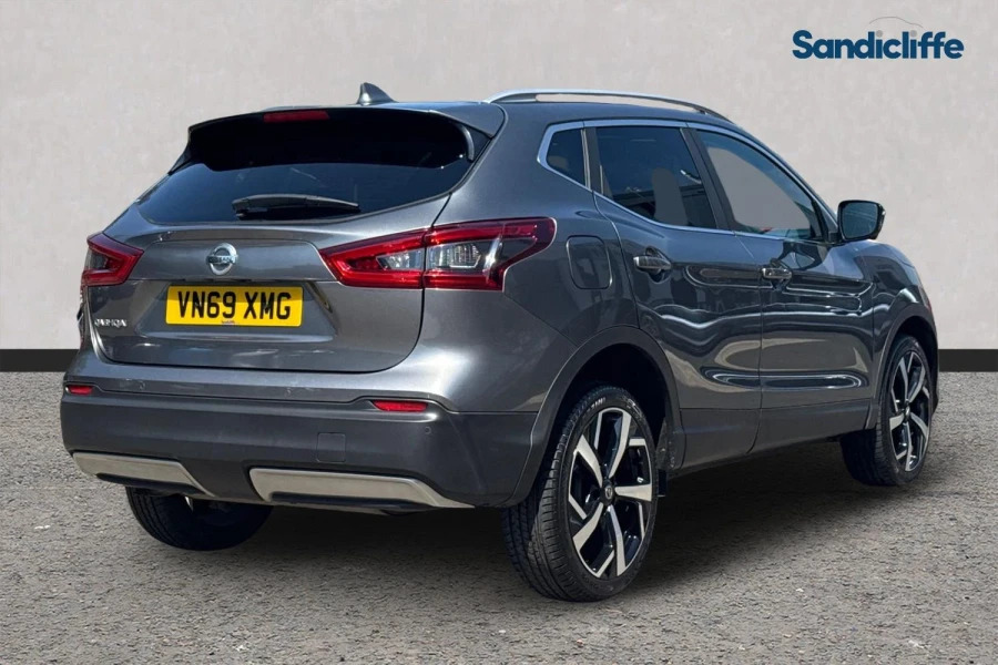 Nissan Qashqai Qashqai 1.3 Dig-t Tekna Hatchback Grey #4