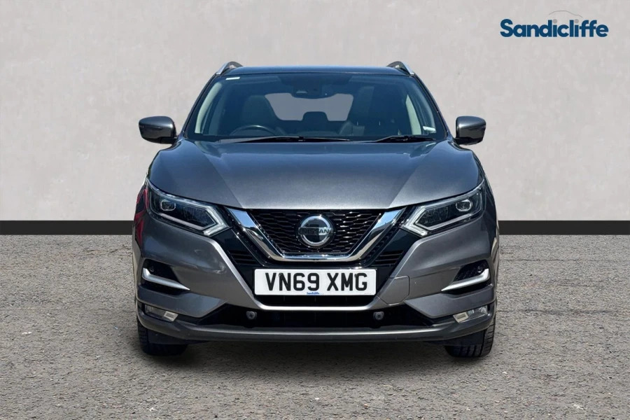 Nissan Qashqai Qashqai 1.3 Dig-t Tekna Hatchback Grey #2