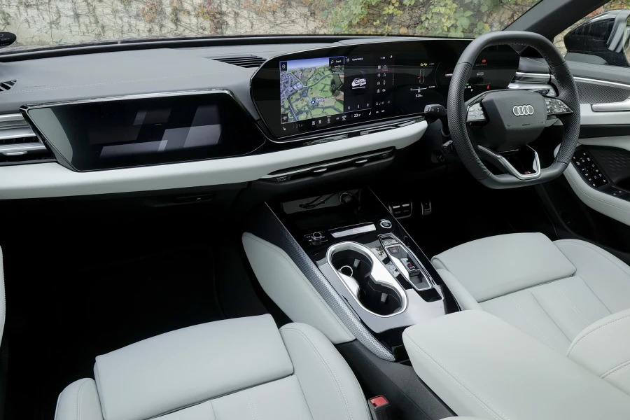 Audi A6 S Line Black #25