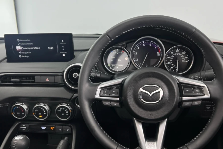 Mazda MX-5 Mx-5 1.5 132 Exclusive-line Convertible Red #3