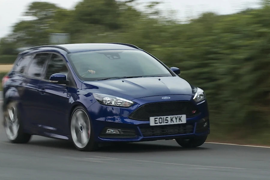 Ford Focus Focus 2.0 Ecoboost S6 St-3 6Spd 250Ps Grey