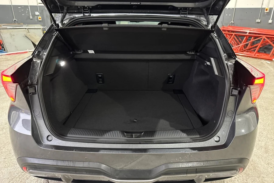 MG MG4 150Kw Se Nav Ev Long Range 64Kwh White #14