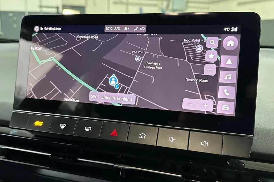 MG MG4 150Kw Se Nav Ev Long Range 64Kwh White #31