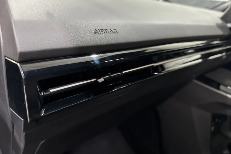 MG MG4 150Kw Se Nav Ev Long Range 64Kwh White #27