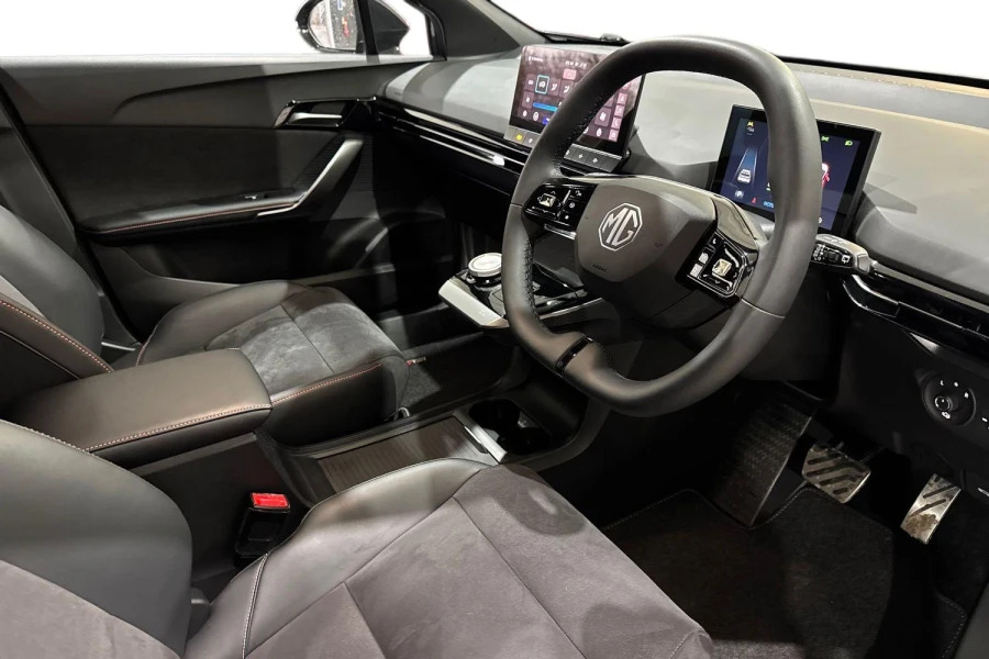 MG MG4 150Kw Se Nav Ev Long Range 64Kwh White #10