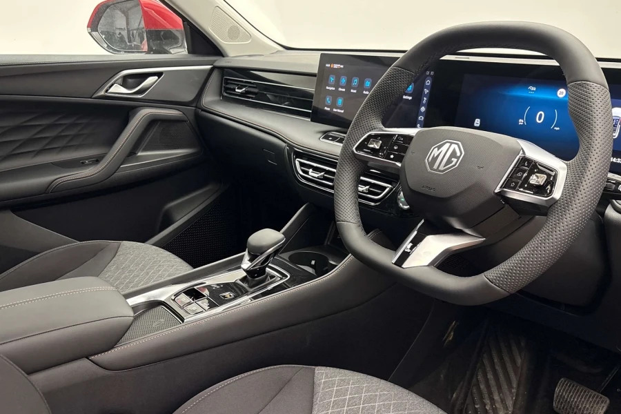MG HS Hs 1.5 T-gdi Hybrid Se Hatchback Red #6